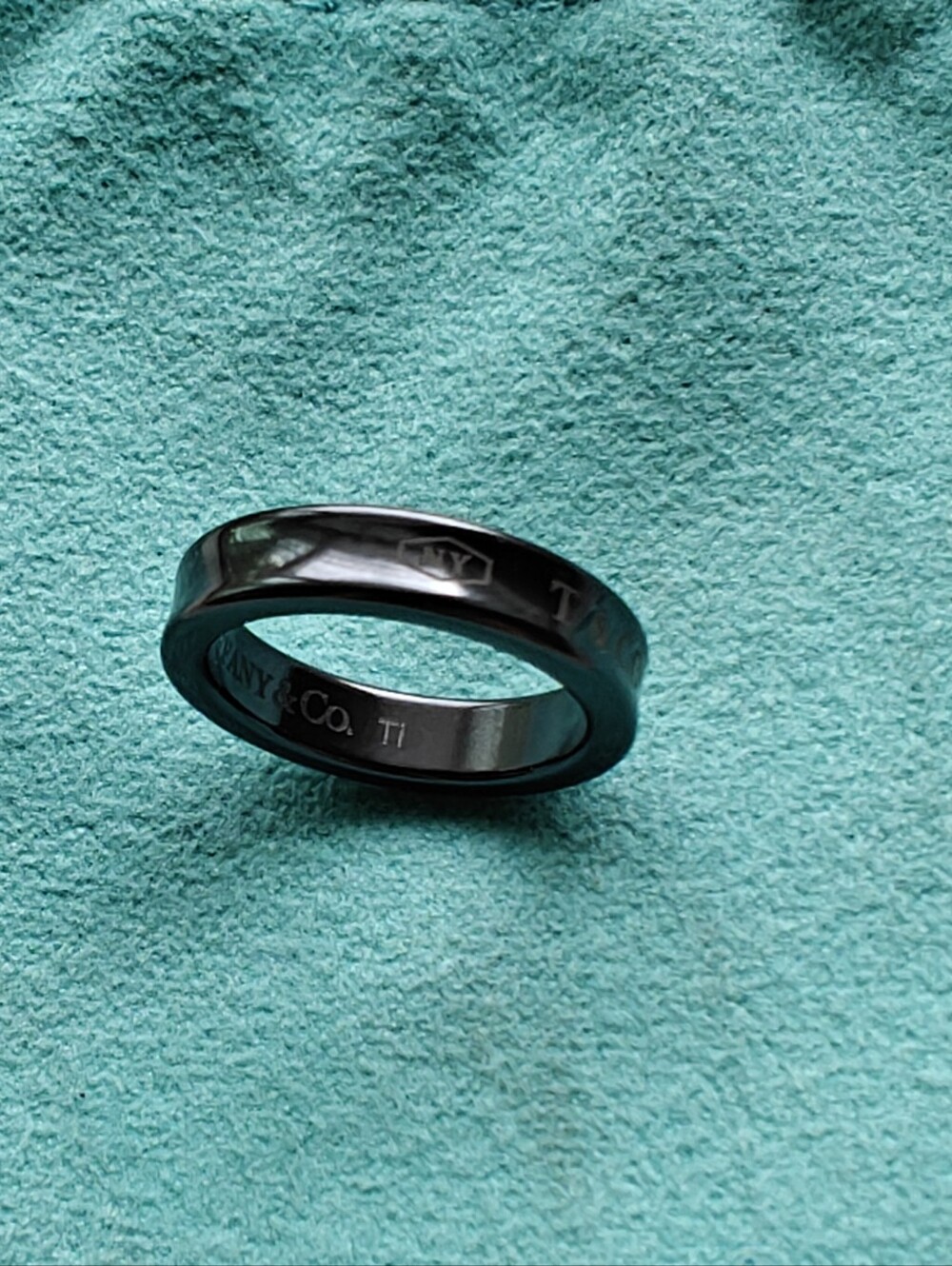 Tiffany & Co. 1837 Black Titanium Narrow Ring Band 4mm Unisex Size 4 US - Picture 5 of 7